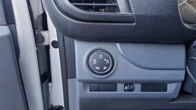 Citroen Jumpy image 3