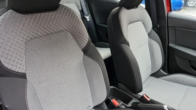 Renault Clio image 9