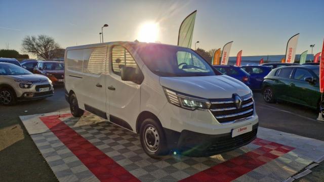 Renault Trafic image 9