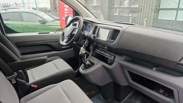 Peugeot Traveller image 4