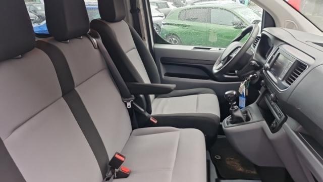 Peugeot Traveller image 7