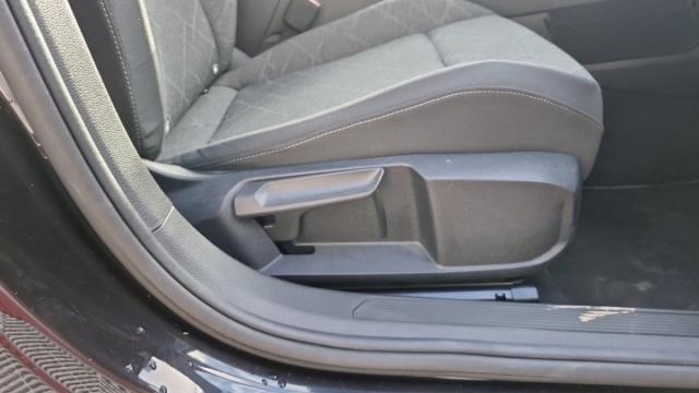 Volkswagen Golf image 9