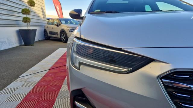 Opel Insignia Sports Tourer image 8