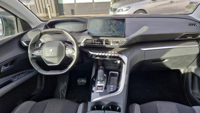 Peugeot 3008 image 8