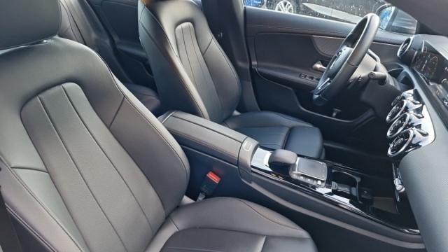 Mercedes Benz Cla image 8