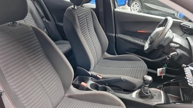 Peugeot 2008 image 9