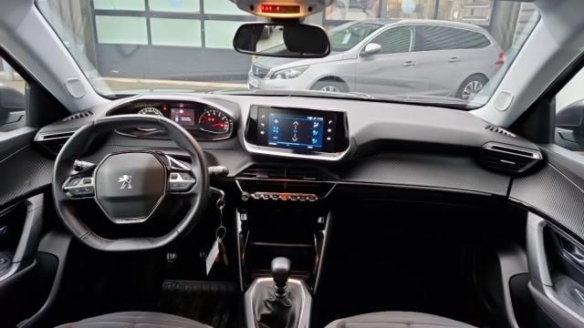 Peugeot 2008 image 1