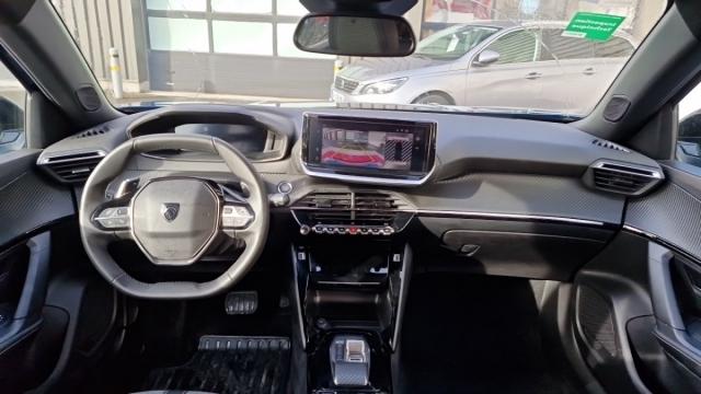 Peugeot 2008 image 8