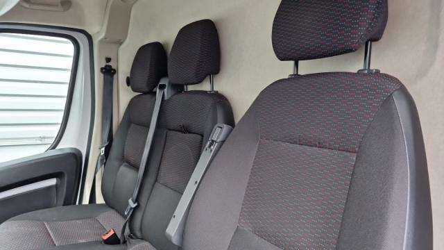 Peugeot Boxer image 3