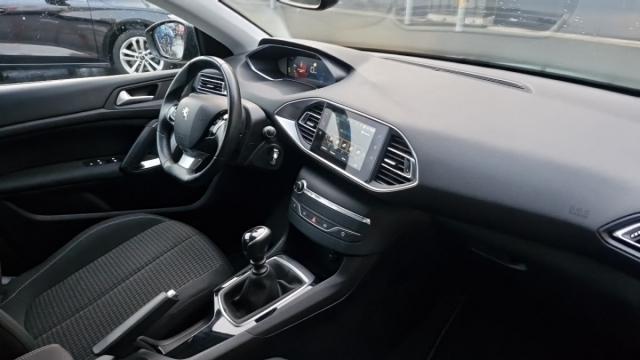 Peugeot 308 image 6
