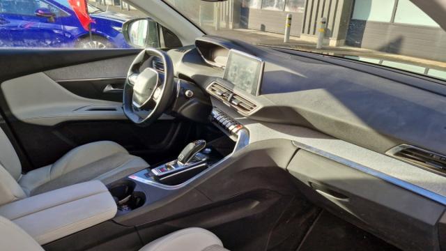 Peugeot 5008 image 3