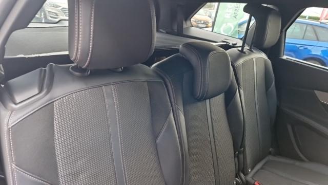 Peugeot 5008 image 4