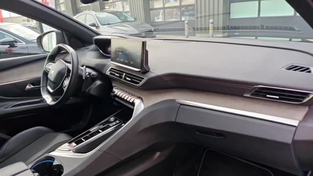 Peugeot 5008 image 2