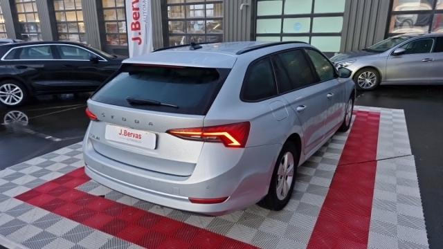 Skoda Octavia image 2