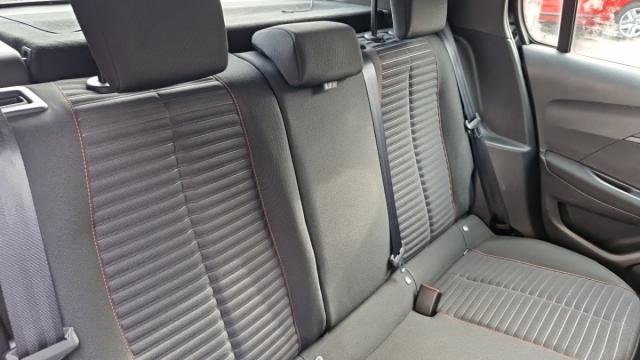 Peugeot 208 image 6