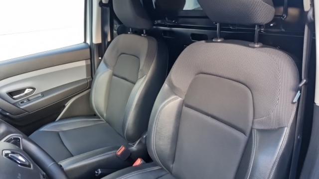 Renault Express Van image 7