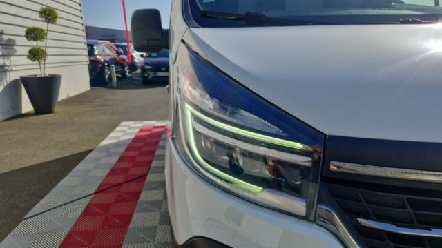 Renault Trafic image 9