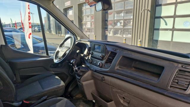 Ford Transit image 3