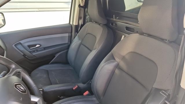 Renault Express Van image 5