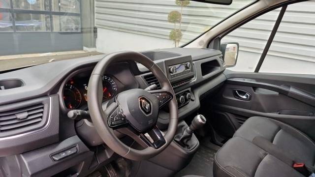 Renault Trafic image 8