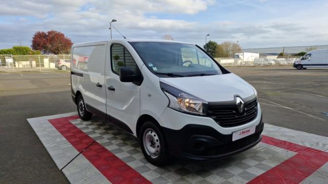 Renault Trafic image 2