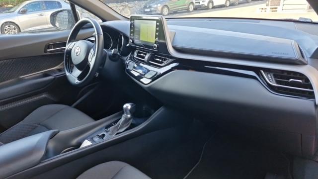 Toyota C-Hr image 6