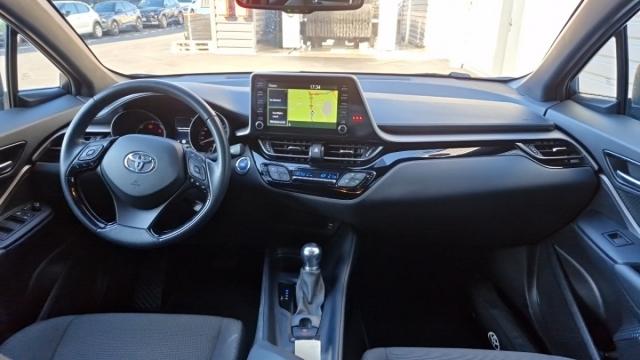 Toyota C-Hr image 7