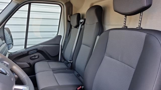 Renault Master image 7