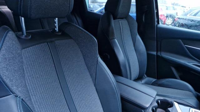 Peugeot 3008 image 6