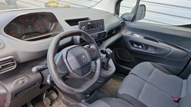 Peugeot Partner image 1