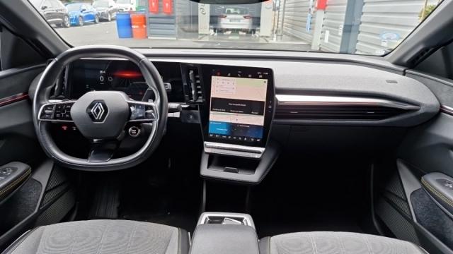 Renault Mégane E-Tech image 9