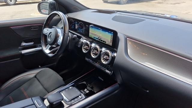 Mercedes Benz Gla image 8