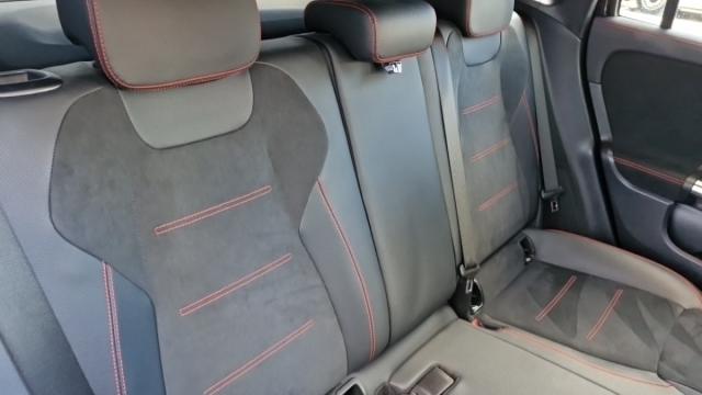 Mercedes Benz Gla image 1