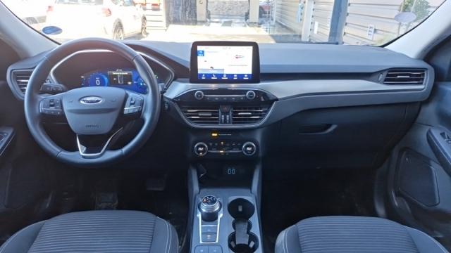 Ford Kuga image 4