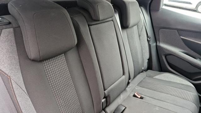 Peugeot 3008 image 6