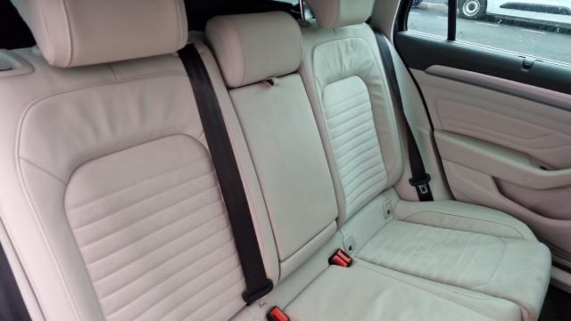 Volkswagen Passat Sw image 1