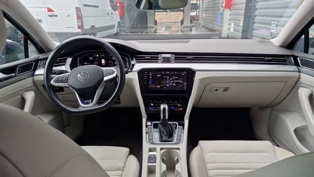 Volkswagen Passat Sw image 2