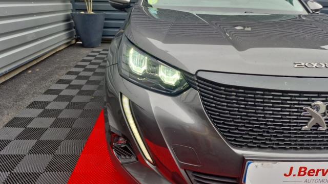 Peugeot 2008 image 3