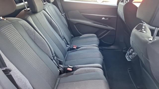 Peugeot 5008 image 3