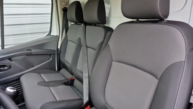 Renault Trafic image 3
