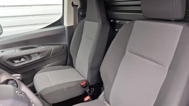 Peugeot Partner image 2