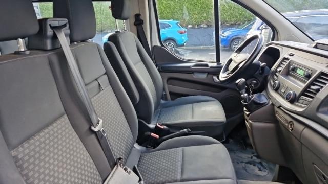 Ford Transit Custom image 9