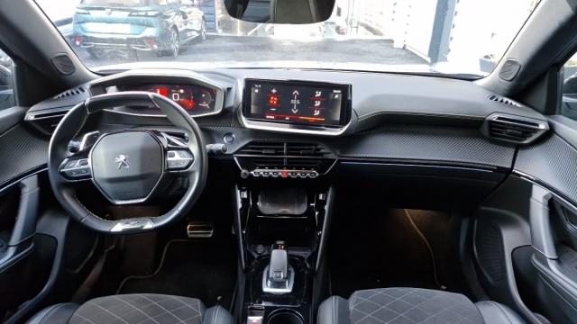 Peugeot 2008 image 1