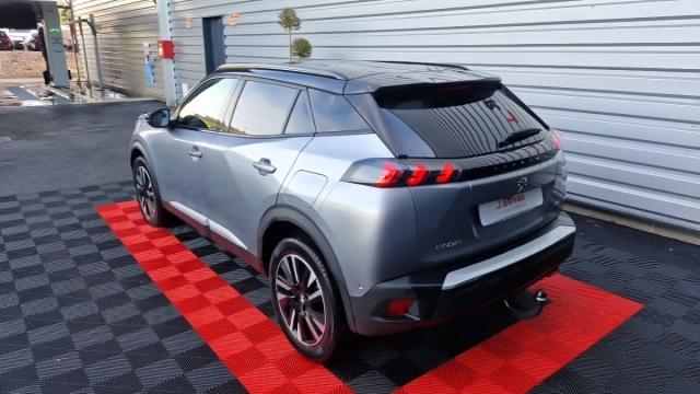 Peugeot 2008 image 2