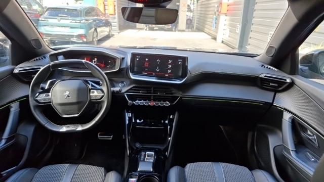 Peugeot 2008 image 3