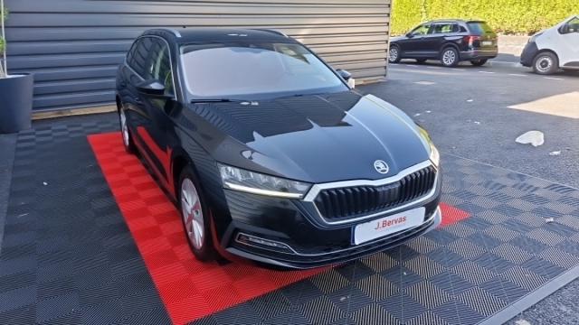 Skoda Octavia image 2