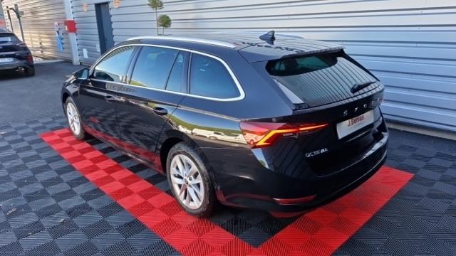 Skoda Octavia image 7