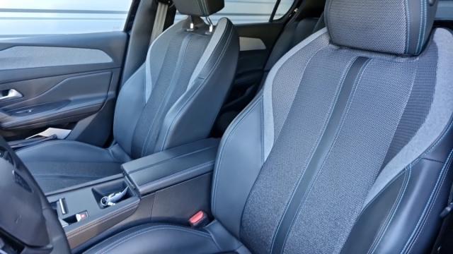 Peugeot 308 image 1