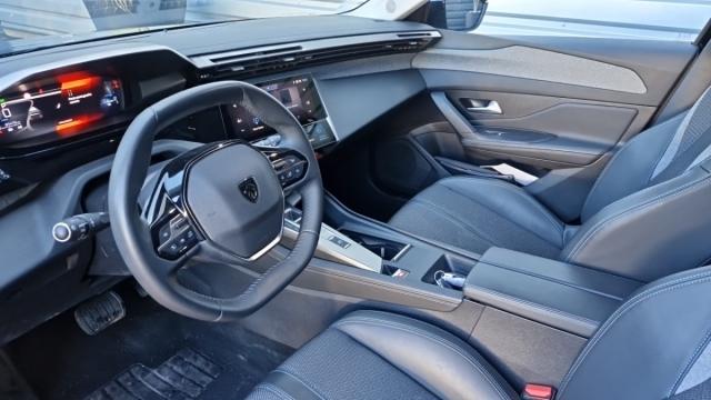 Peugeot 308 image 2