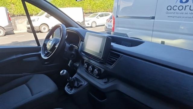 Renault Trafic image 2